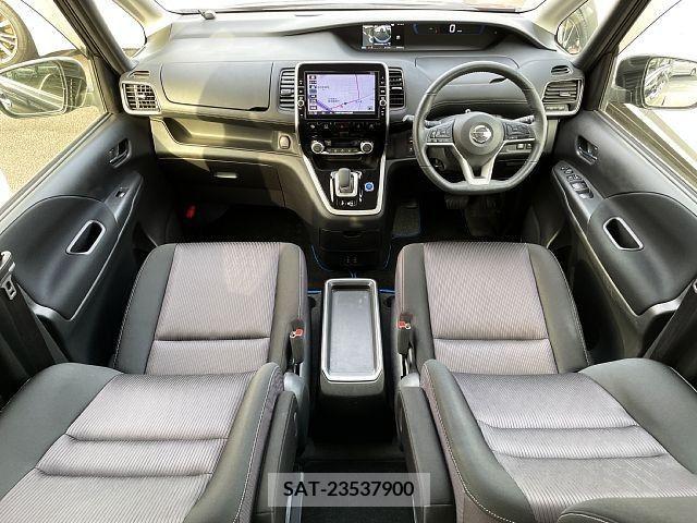 Nissan SERENA 2018-12 218218-1