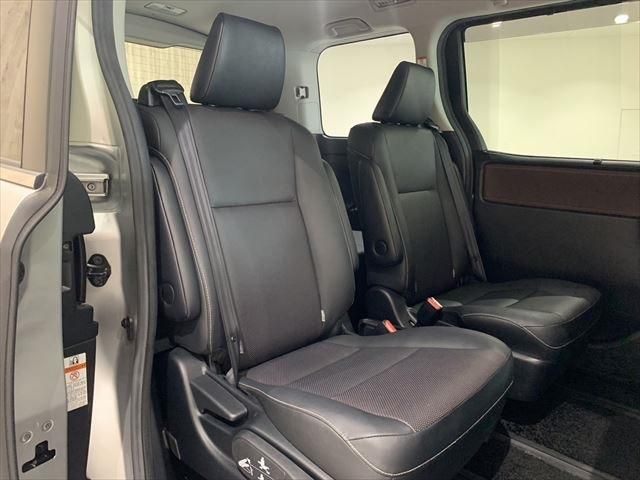 Toyota ESQUIRE 2015-10 9877-20