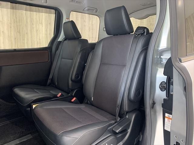 Toyota ESQUIRE 2015-10 9877-23