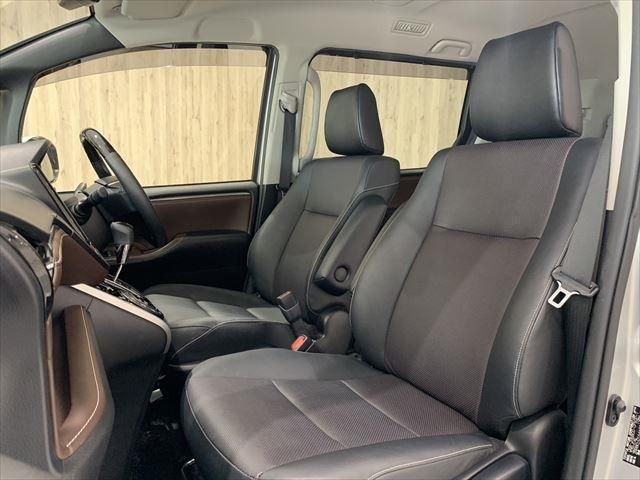 Toyota ESQUIRE 2015-10 9877-22