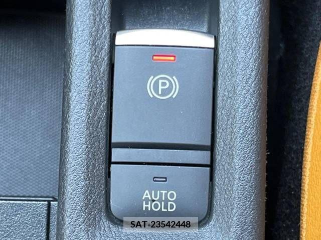 Nissan KICKS 2021-02 212171-6