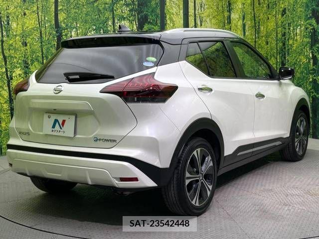Nissan KICKS 2021-02 212171-17