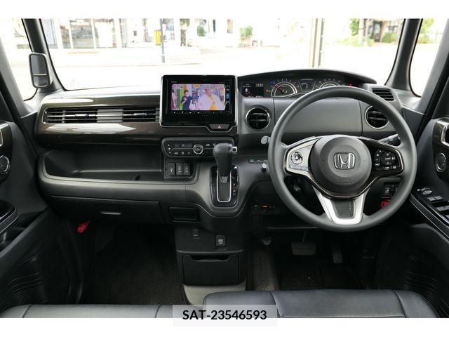 Honda N BOX CUSTOM 2018-01 233808-3