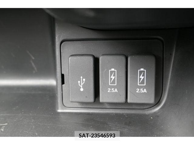 Honda N BOX CUSTOM 2018-01 233808-13
