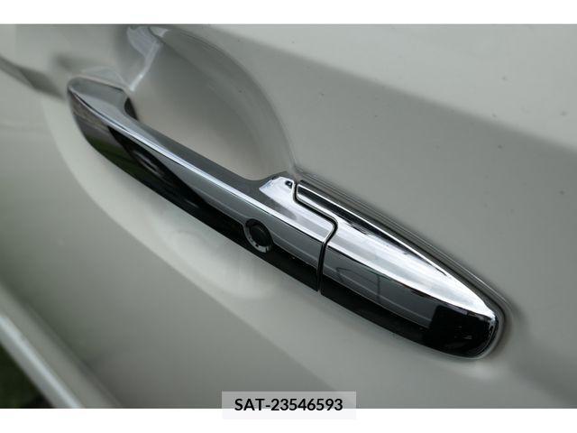 Honda N BOX CUSTOM 2018-01 233808-8