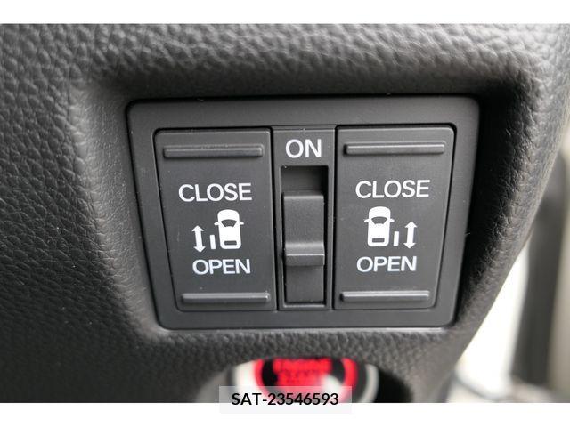 Honda N BOX CUSTOM 2018-01 233808-15