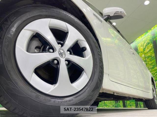 Toyota PRIUS 2015-03 384347-13