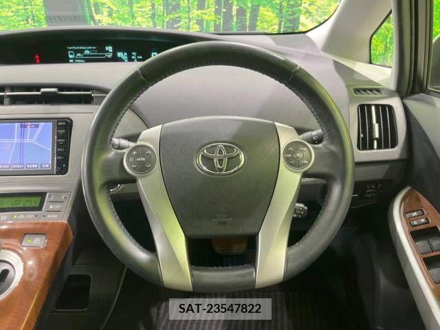 Toyota PRIUS 2015-03 384347-11