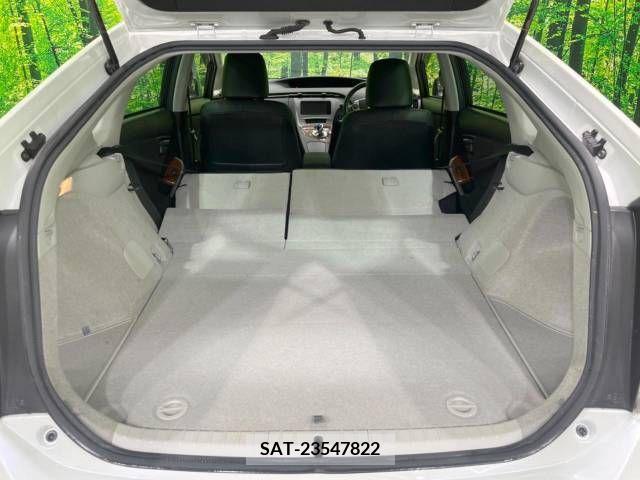 Toyota PRIUS 2015-03 384347-10
