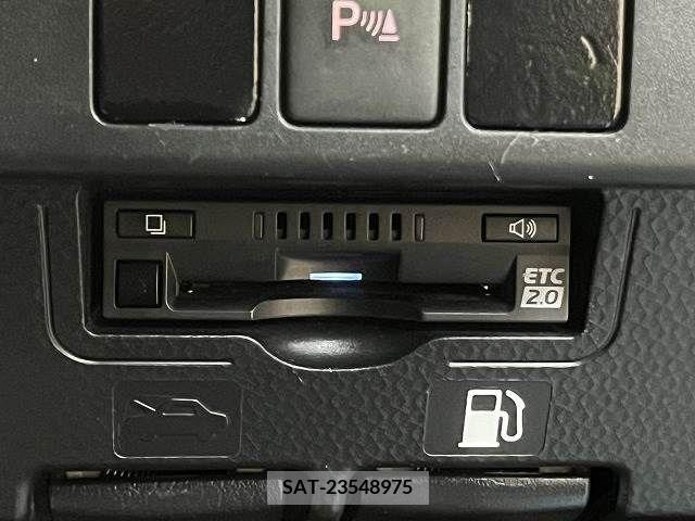 Toyota ROOMY 2020-09 331086-4