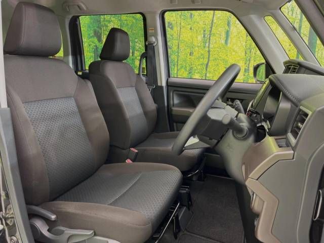 Toyota ROOMY 2021-03 181000-8
