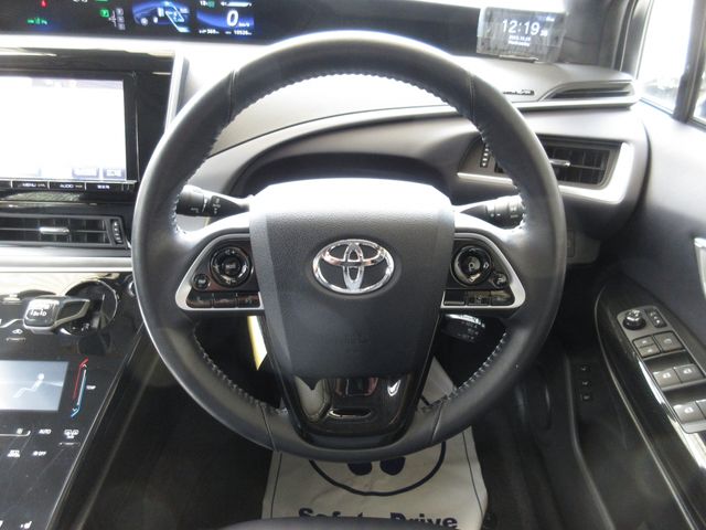 Toyota Mirai 2017-12 10868-13