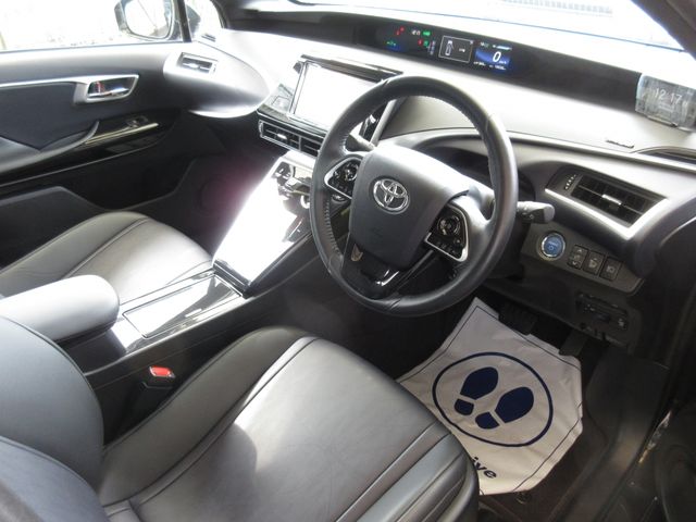 Toyota Mirai 2017-12 10868-6