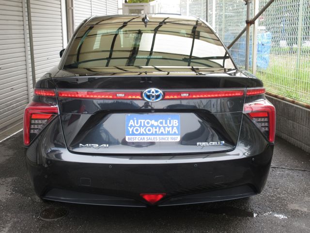 Toyota Mirai 2017-12 10868-23