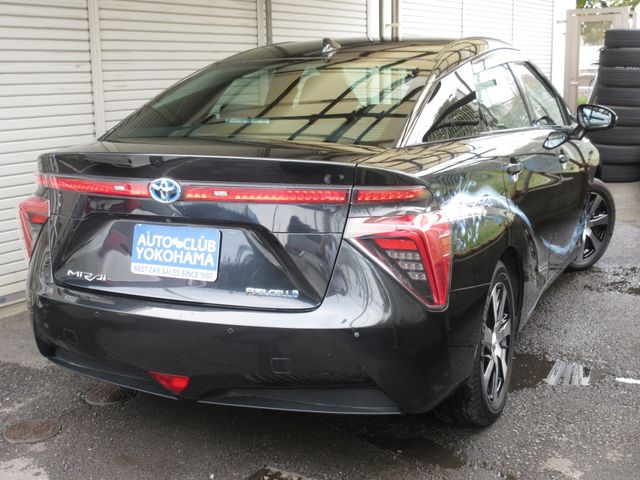 Toyota Mirai 2017-12 10868-25