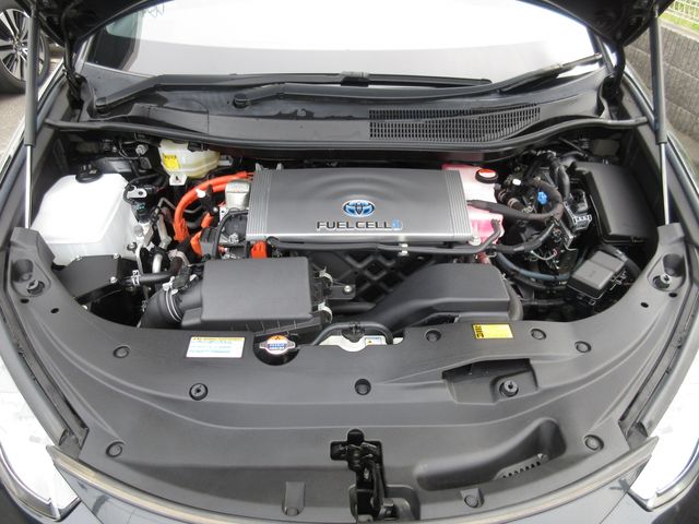 Toyota Mirai 2017-12 10868-3