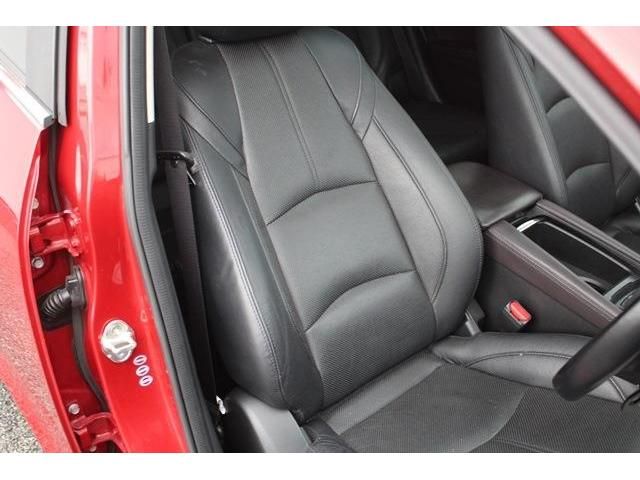 Mazda AXELA SPORT 2017-01 8610-14
