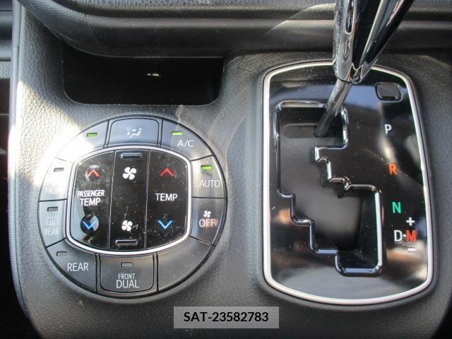 Toyota VOXY 2015-09 289190-6
