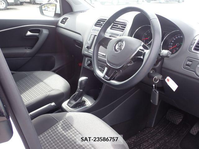 VolksWagen POLO 2015-05 228292-1