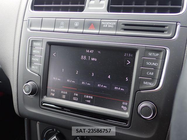 VolksWagen POLO 2015-05 228292-12