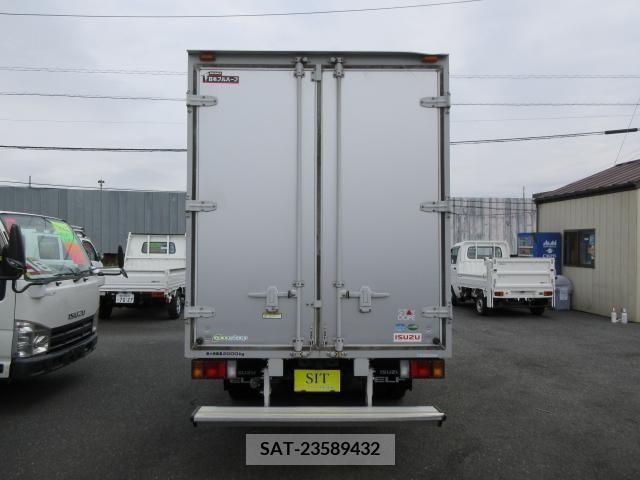 Isuzu ELF TRUCK 2016-10 324077-2