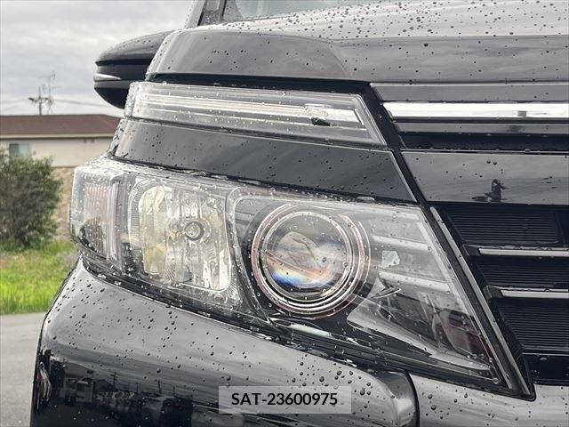 Toyota VOXY 2014-08 321414-9