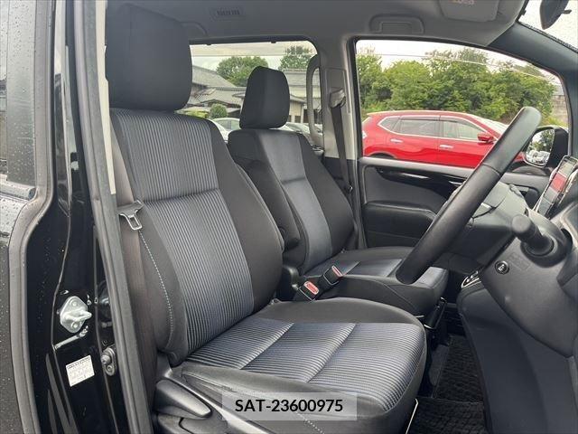 Toyota VOXY 2014-08 321414-19