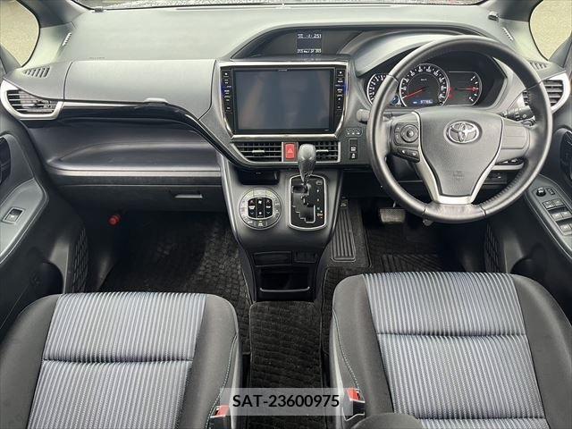 Toyota VOXY 2014-08 321414-18