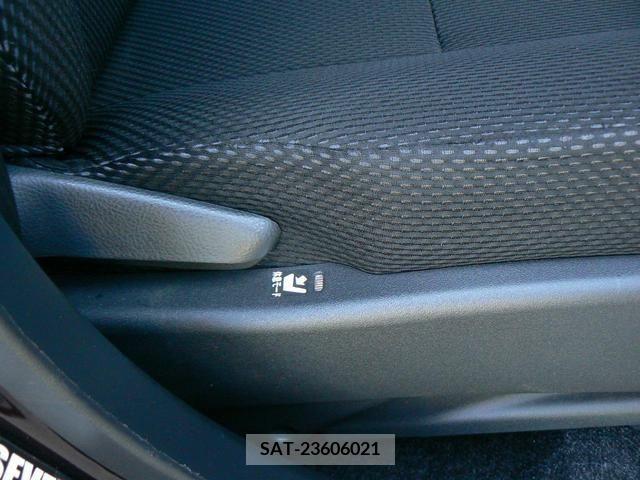 Toyota BB 2010-01 216486-11