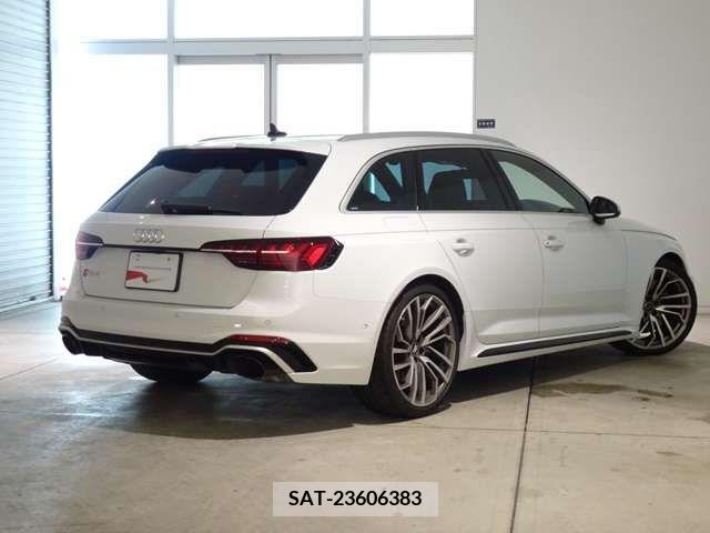 Audi RS4 2021-12 343055-1