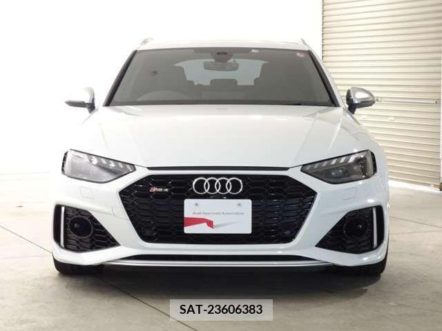 Audi RS4 2021-12 343055-2