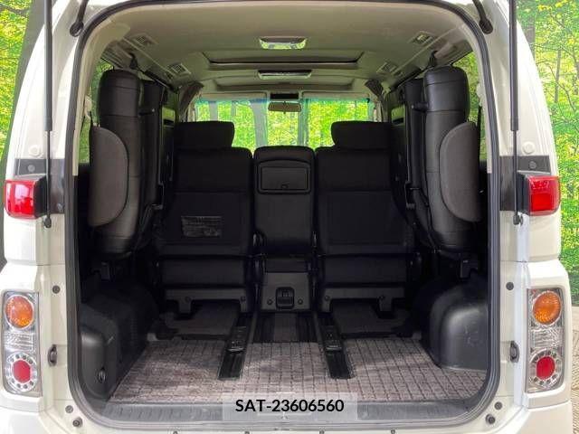 Nissan ELGRAND 2005-07 268473-11