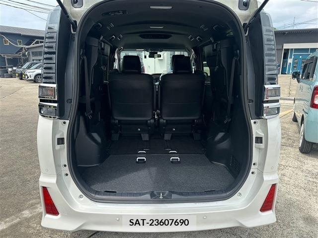 Toyota VOXY 2021-08 288854-6