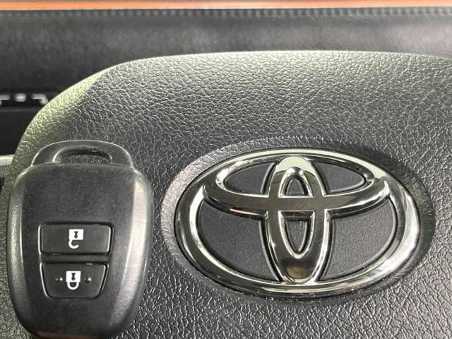 Toyota SIENTA 2018-01 14105-6