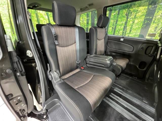 Nissan SERENA 2014-01 10488-9