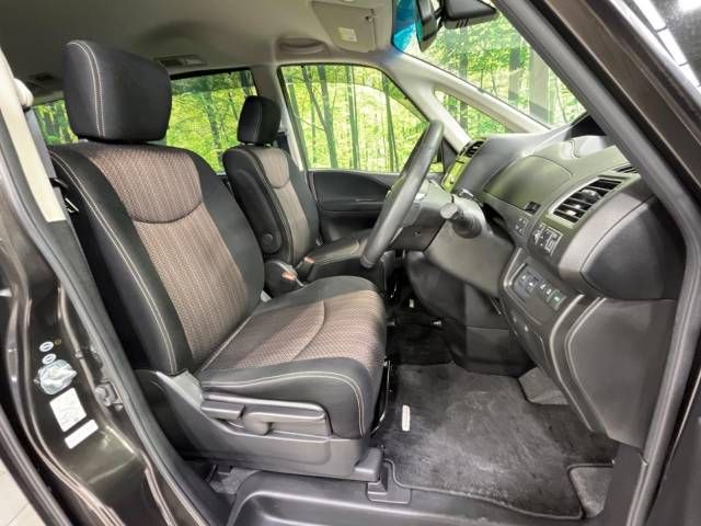 Nissan SERENA 2014-01 10488-8