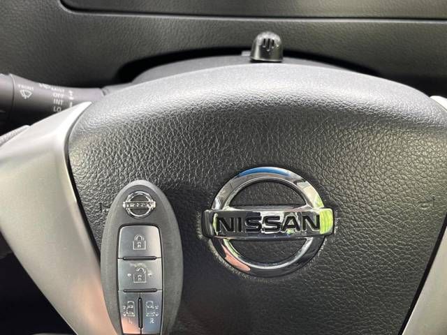 Nissan SERENA 2014-01 10488-7