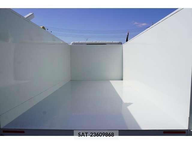 Mitsubishi CANTER 2023-06 210406-15