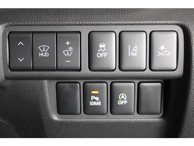 Mitsubishi ECLIPSE CROSS 2018-06 2536-9