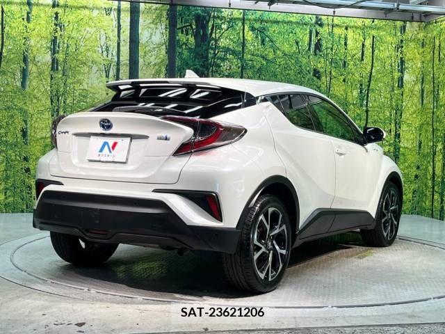Toyota C-HR 2017-05 357792-17