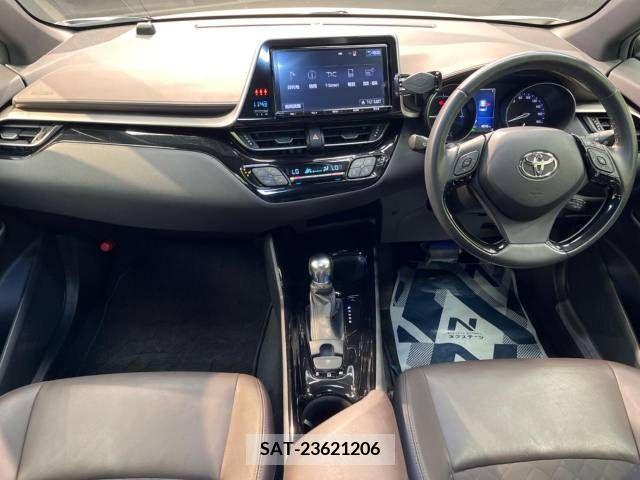 Toyota C-HR 2017-05 357792-1