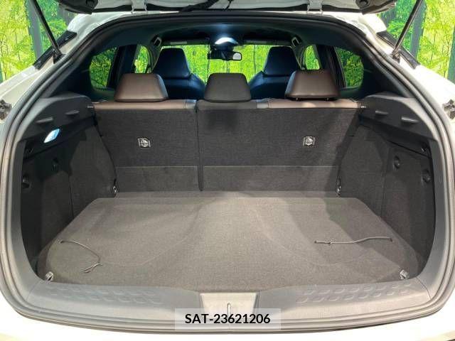 Toyota C-HR 2017-05 357792-10