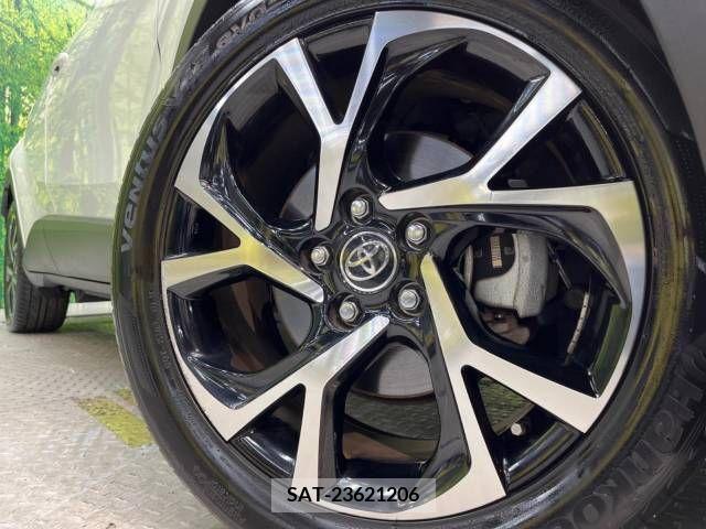 Toyota C-HR 2017-05 357792-13