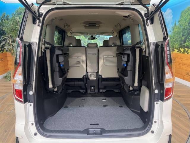 Nissan SERENA 2019-10 192082-11