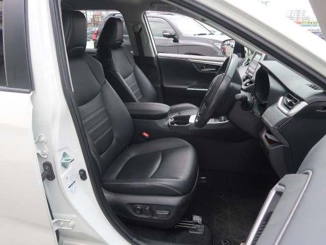 Toyota RAV4 2020-04 190646-8