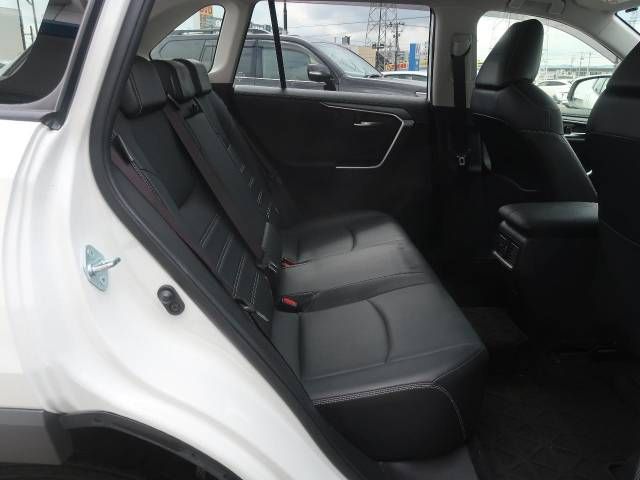 Toyota RAV4 2020-04 190646-9