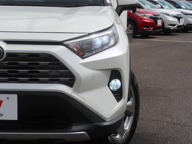 Toyota RAV4 2020-04 190646-12