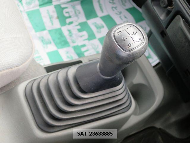 Mitsubishi MINICAB VAN 2006-02 352857-16
