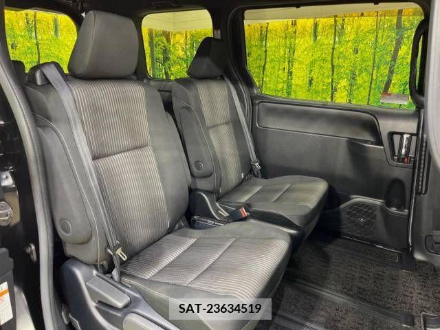 Toyota VOXY 2020-01 394944-9