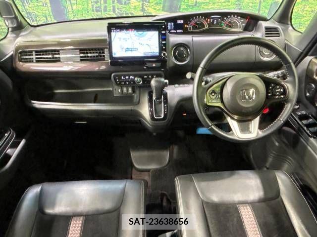 Honda N BOX CUSTOM 2020-10 307243-1